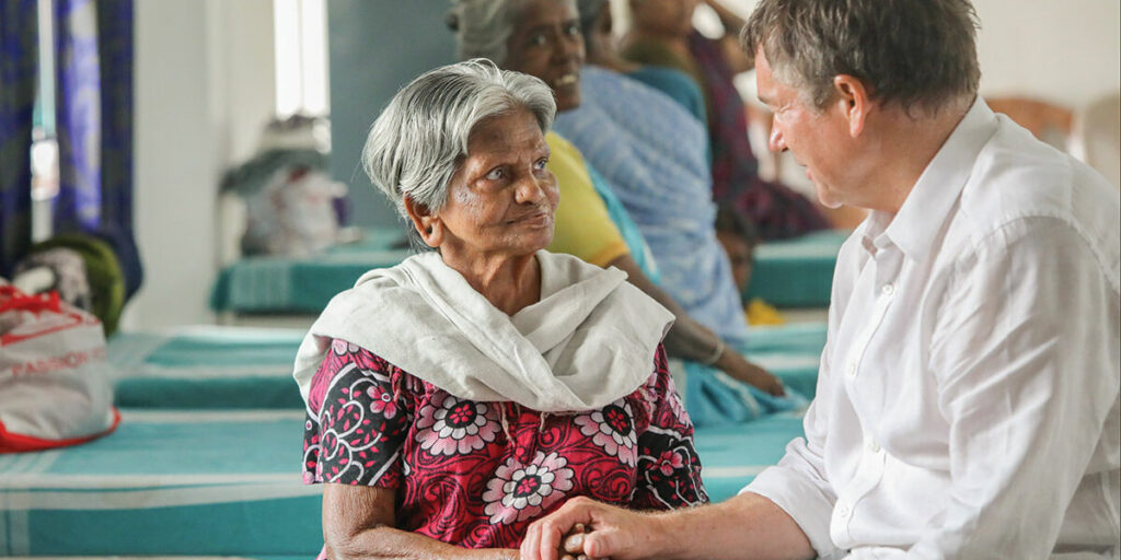 Hand of Hope in Indien